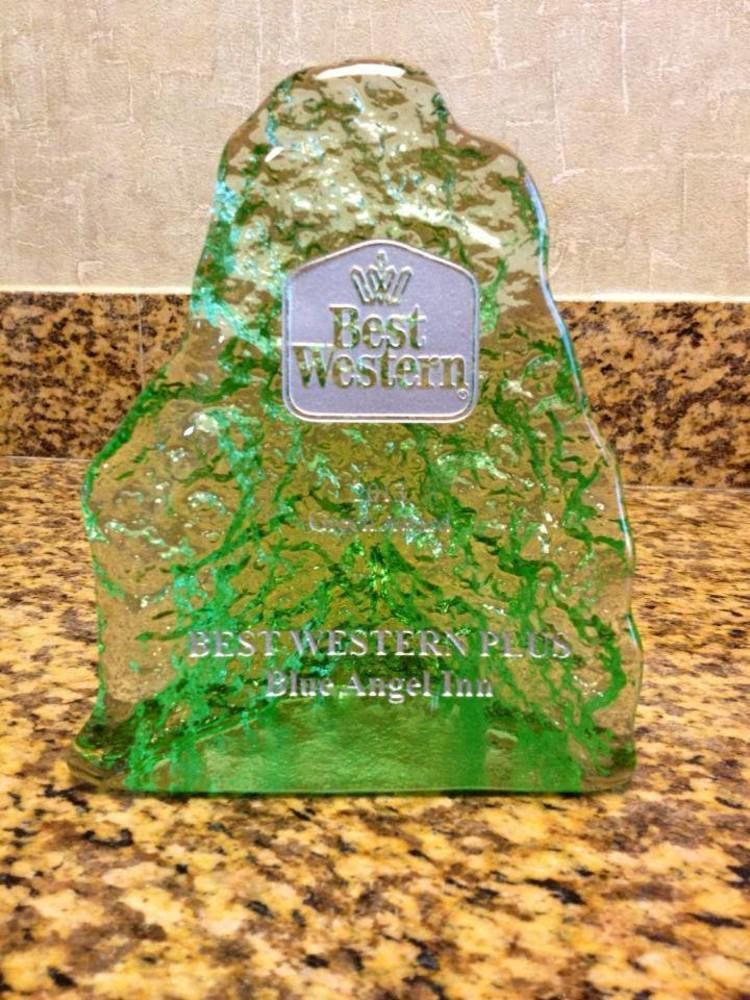 Western Blue Angel 3* Ferry Pass